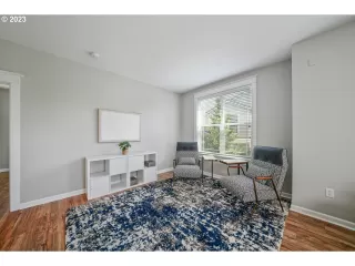 Photo #6: 23577952 Listing