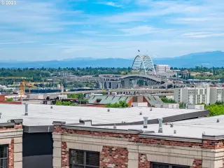 Photo #6: 23578308 Listing