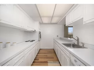 Photo #1: 23579195 Listing 