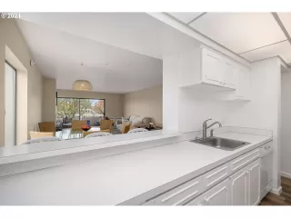 Photo #2: 23579195 Listing 