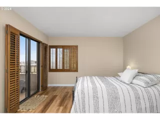 Photo #4: 23579195 Listing 