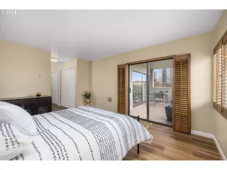 Photo #6: 23579195 Listing 