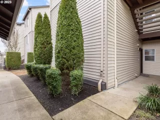 Photo #1: 23580389 Listing