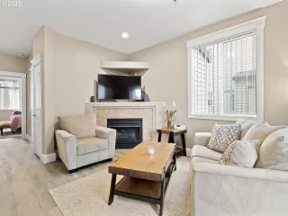 Photo #2: 23580389 Listing