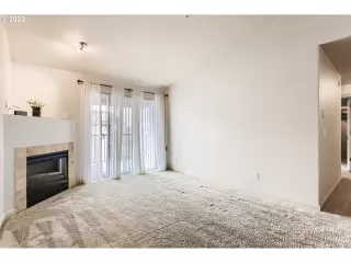 Photo #4: 23580816 Listing 