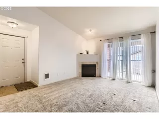 Photo #5: 23580816 Listing 