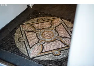 Photo #6: 23581064 Listing