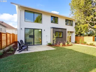 Photo #1: 23582713 Listing