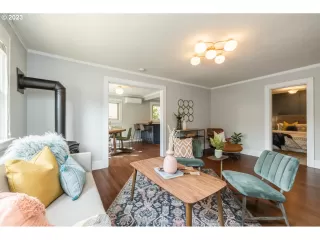 Photo #5: 23583481 Listing 