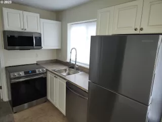 Photo #3: 23583639 Listing 
