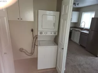 Photo #5: 23583639 Listing 