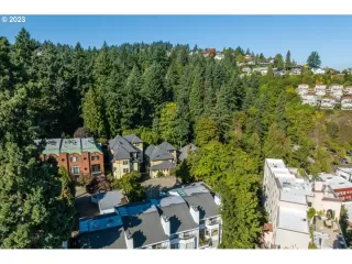 Photo #3: 23584960 Listing 