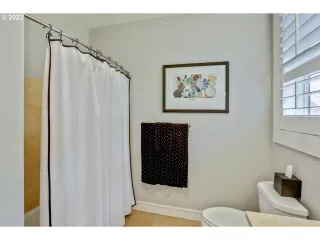 Photo #4: 23585710 Listing 