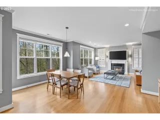 Photo #2: 23585901 Listing