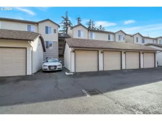 Photo #1: 23587226 Listing