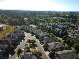 Photo #3: 23587678 Listing