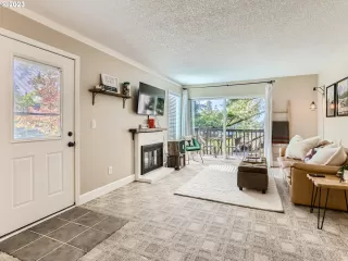 Photo #3: 23587932 Listing