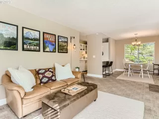 Photo #5: 23587932 Listing