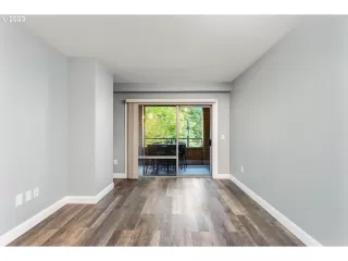 Photo #3: 23587947 Listing