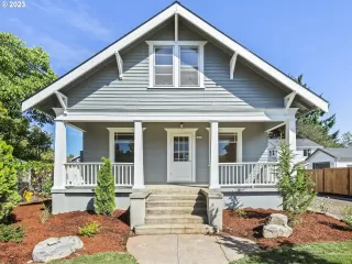 More Details about MLS # 23588886 : 5815 SE SCHILLER ST A