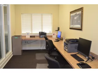 Photo #2: 23589183 Listing