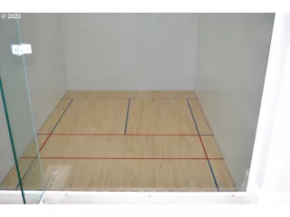 Photo #3: 23589183 Listing