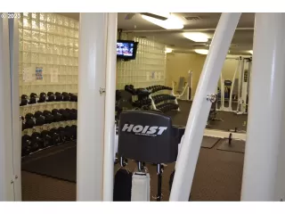 Photo #4: 23589183 Listing