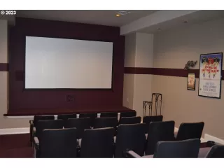 Photo #6: 23589183 Listing