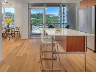 Photo #2: 23589213 Listing 