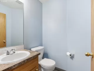 Photo #4: 23589832 Listing