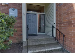Photo #1: 23590125 Listing 