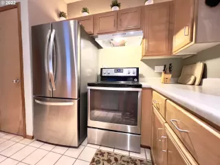 Photo #6: 23591977 Listing 