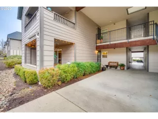 Photo #2: 23592887 Listing 