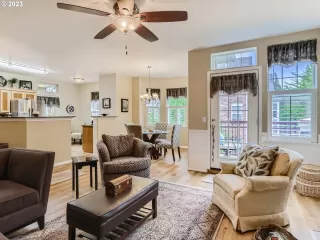 Photo #3: 23593194 Listing