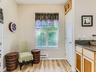 Photo #6: 23593194 Listing