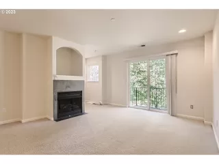 Photo #3: 23593291 Listing