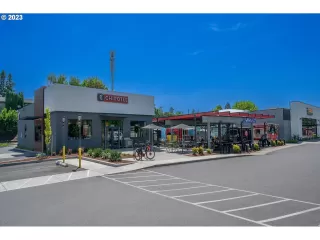 Photo #2: 23593432 Listing