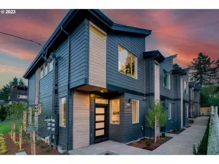 Photo #6: 23593432 Listing