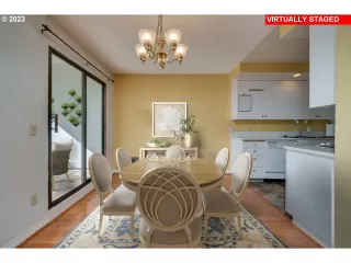 Photo #5: 23593452 Listing