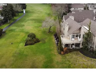 Photo #3: 23593738 Listing