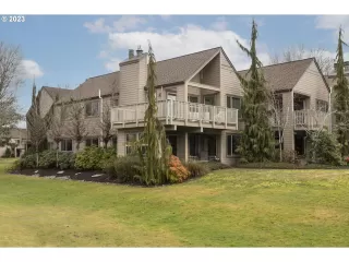 Photo #4: 23593738 Listing