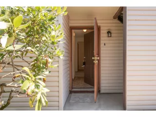 Photo #1: 23594306 Listing