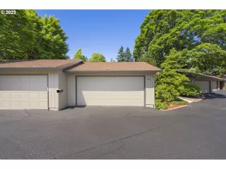 Photo #1: 23594925 Listing