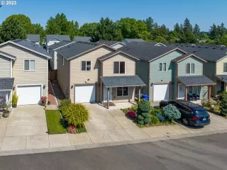 Photo #2: 23595831 Listing 