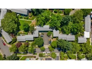 Photo #5: 23596342 Listing 