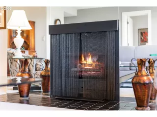 Photo #4: 23596718 Listing