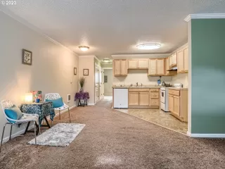 Photo #2: 23597568 Listing