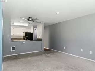 Photo #4: 23598504 Listing 