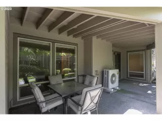 Photo #2: 23598768 Listing