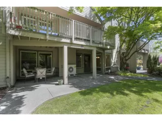 Photo #3: 23598768 Listing